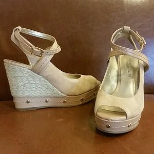 Antonio Melani sz 7M Platform Wedge Sandals